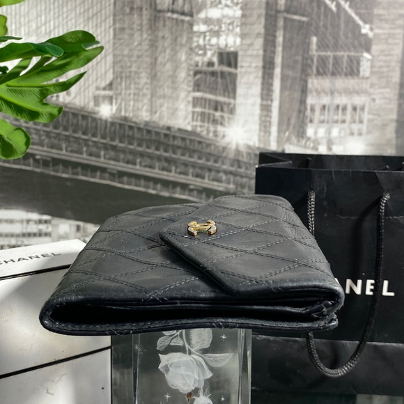 Authentic CHANEL CC Quilted Leather Wallet - Picture 13 of 16